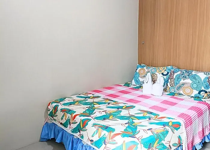 Spacious Simple One-bedroom At Shell *